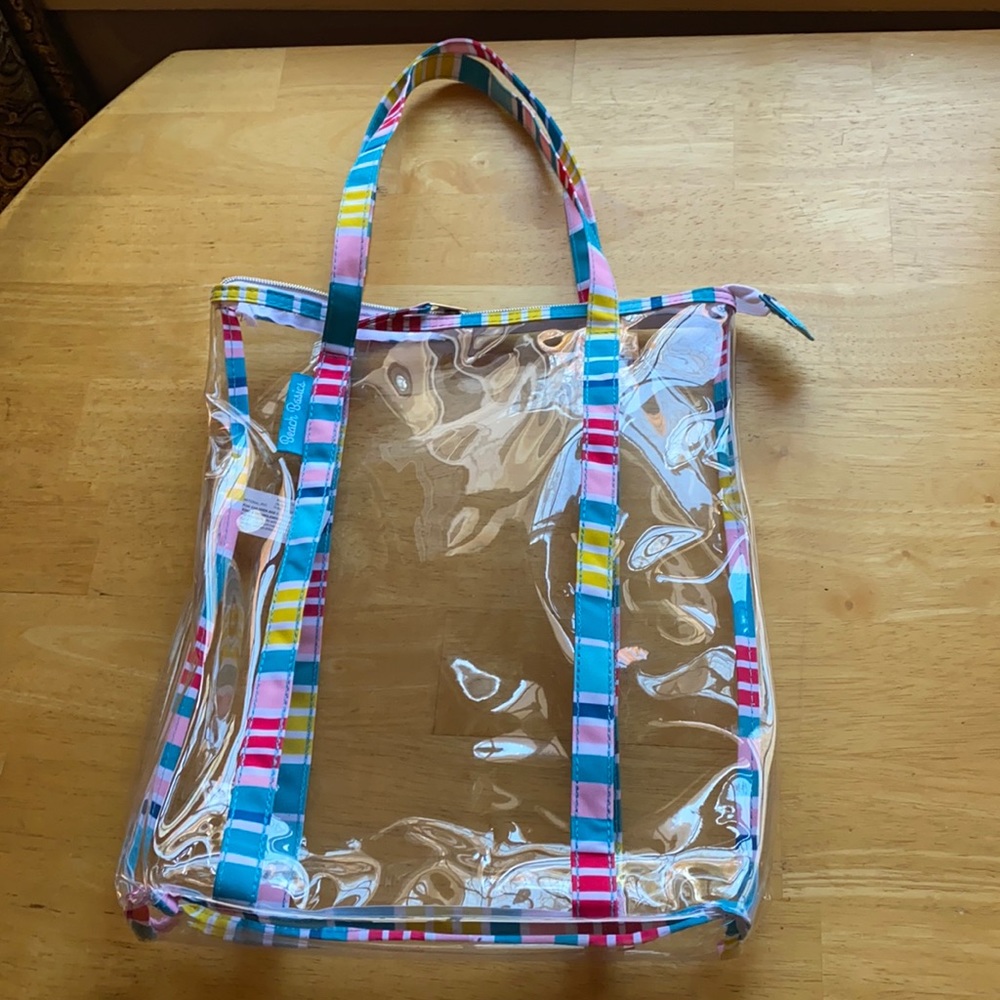 Beach Basics clear zipper tote 10,5x14x2,5” in great condition, no cracks